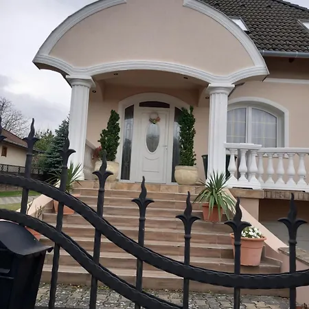 Feriehus Marcsi Haz Balatonlelle